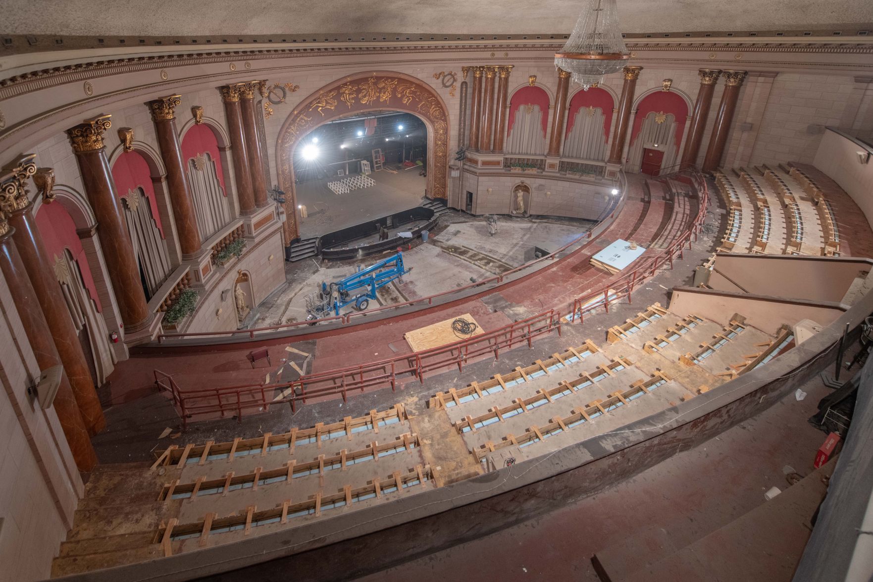carolina-theatre-renovation-2018_43686001625_o.jpg